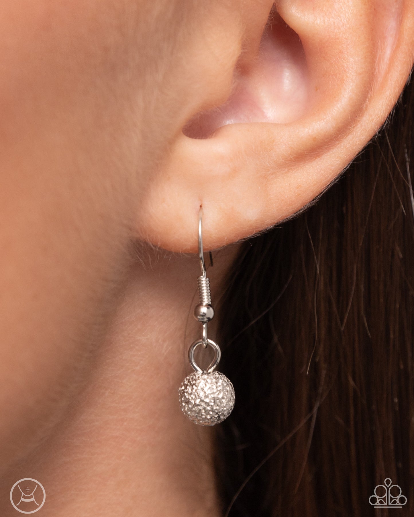 Simply Scintillating - Silver Choker - Paparazzi - Dare2bdazzlin N Jewelry