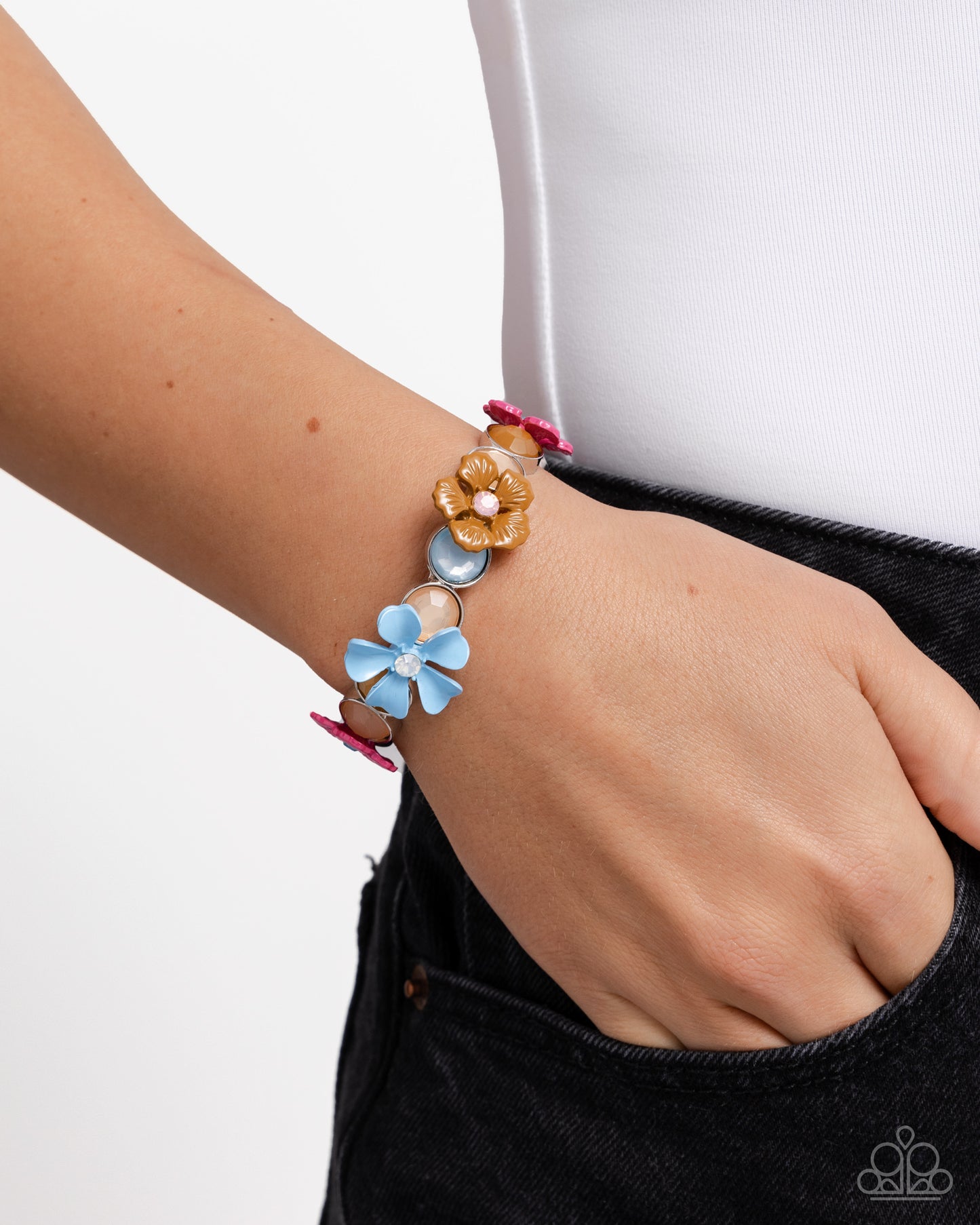 Garden Grove - Multi Bracelet - Paparazzi - Dare2bdazzlin N Jewelry