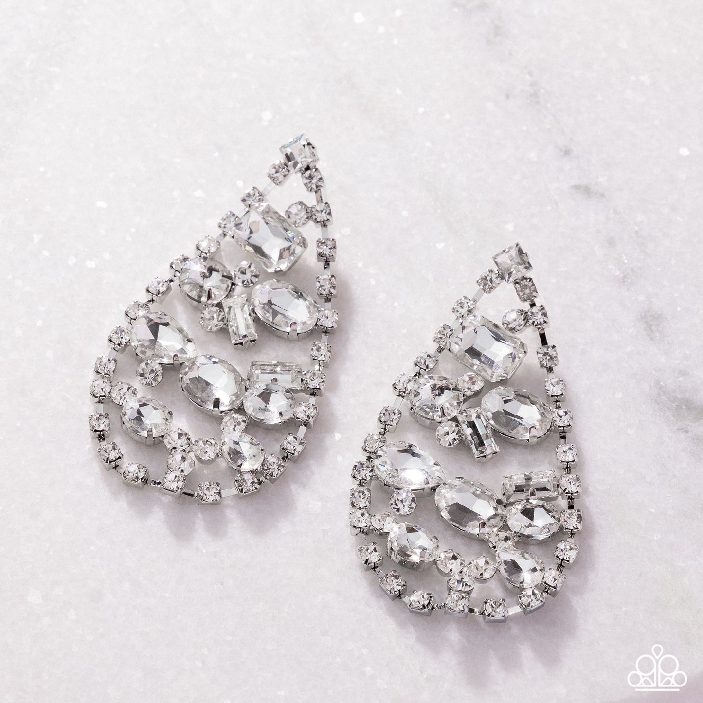 Giant Glitter - White Post Earring - Paparazzi - Dare2bdazzlin N Jewelry