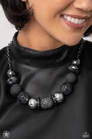 A Warm Welcome Black Necklace - Paparazzi - Dare2bdazzlin N Jewelry