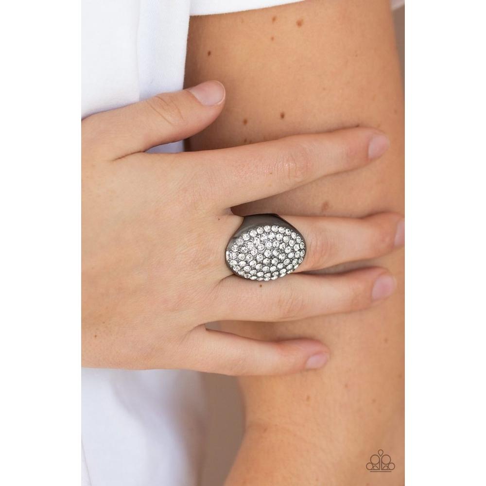 Bling Scene Black Ring - Paparazzi - Dare2bdazzlin N Jewelry