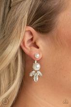 Extra Elite White Post Earring - Paparazzi - Dare2bdazzlin N Jewelry