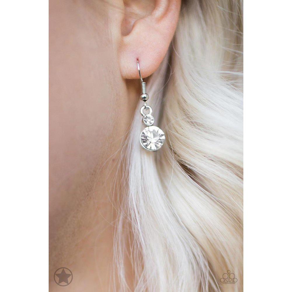 Hollywood Hills Necklace - Paparazzi - Dare2bdazzlin N Jewelry