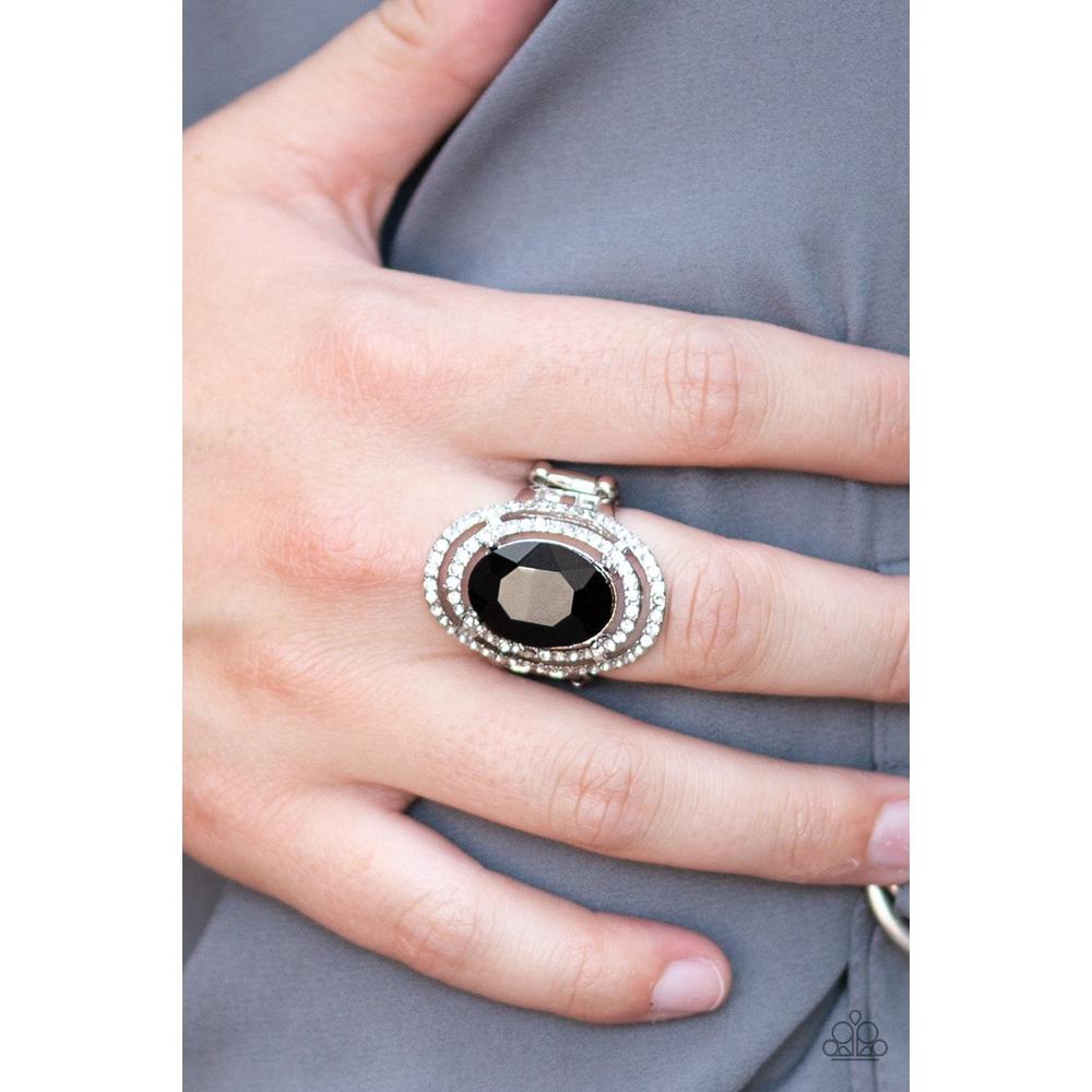 Making History - Black Ring - Paparazzi - Dare2bdazzlin N Jewelry