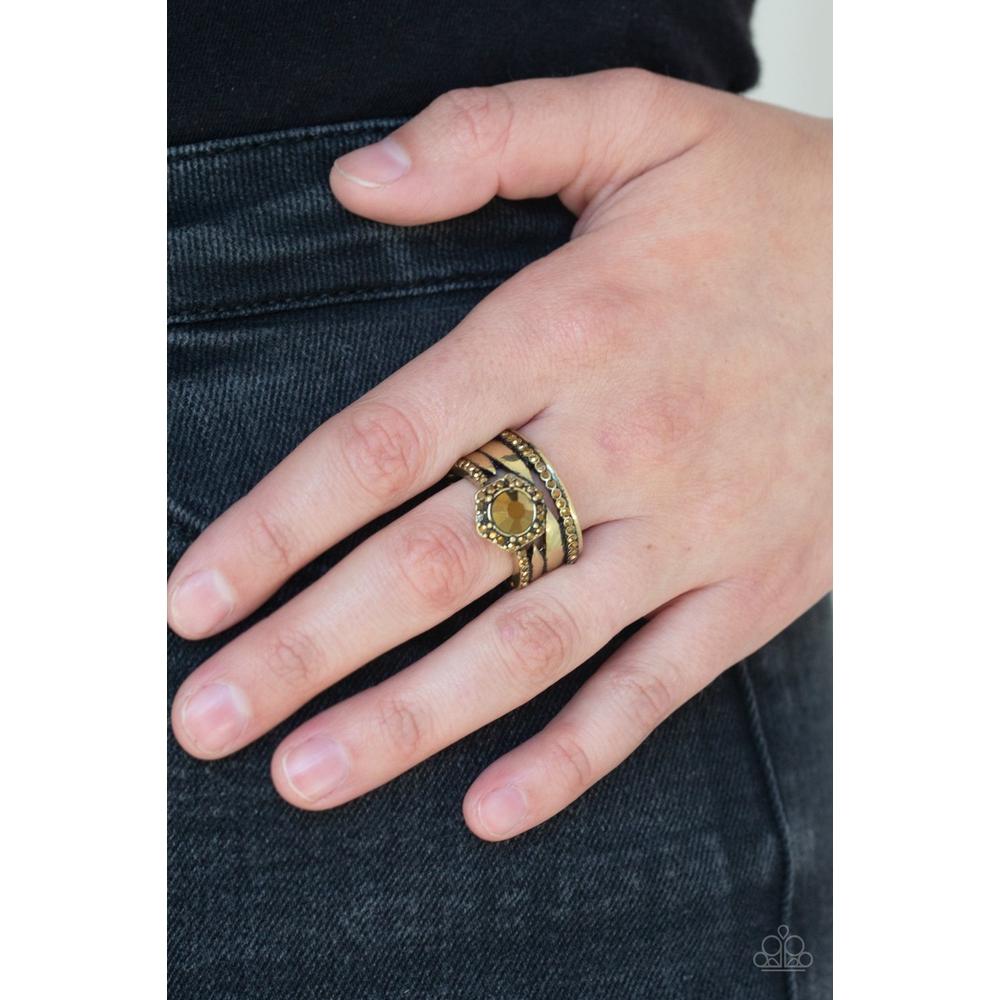 Modern Maven - Brass Ring - Paparazzi - Dare2bdazzlin N Jewelry