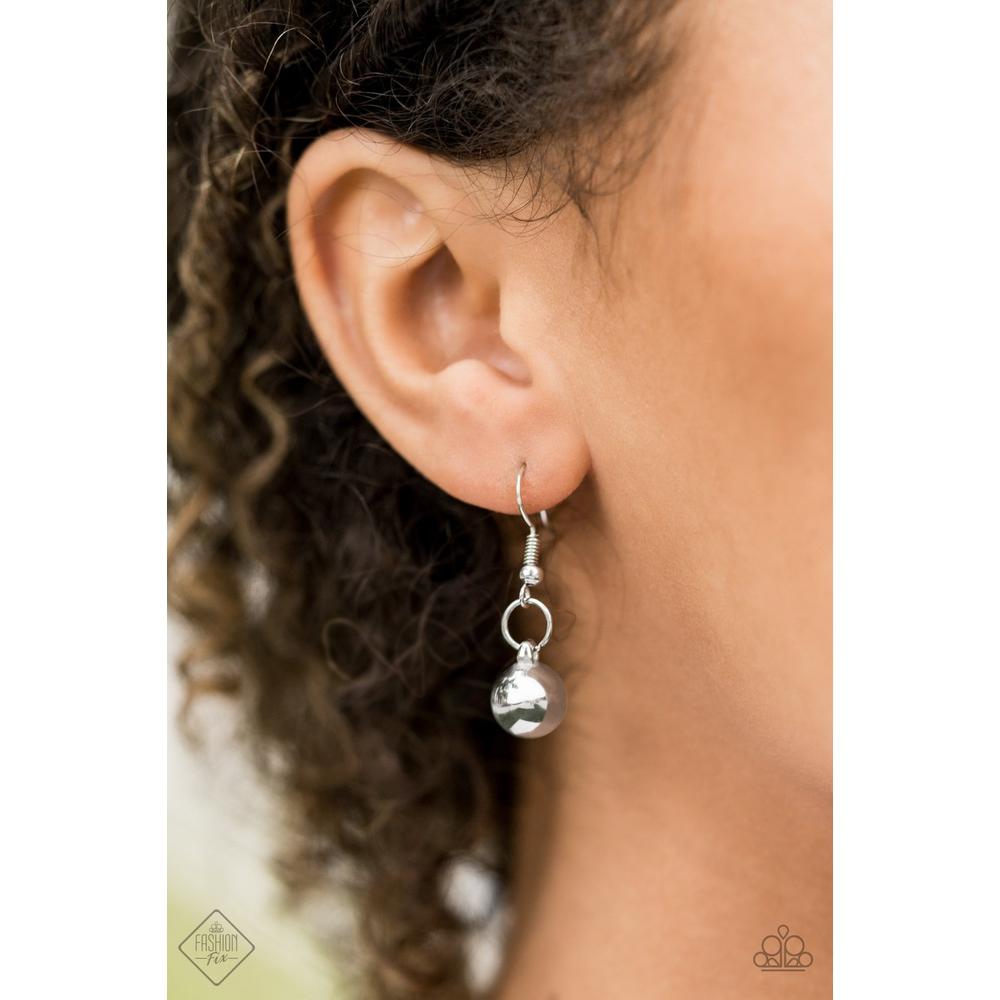 Powerhouse Prowl Silver Necklace - Paparazzi - Dare2bdazzlin N Jewelry