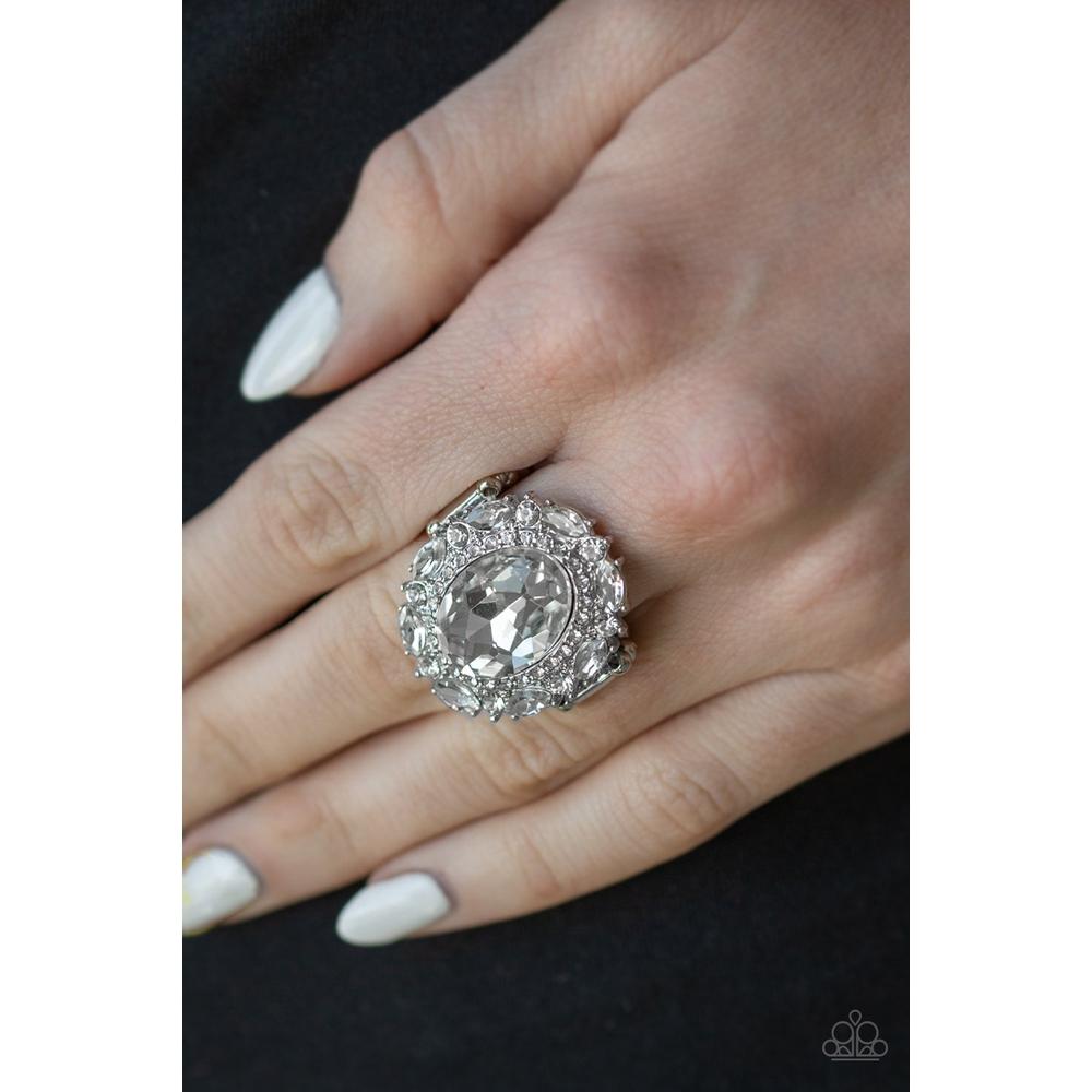 Show Glam White Ring - Paparazzi - Paparazzi - Dare2bdazzlin N Jewelry