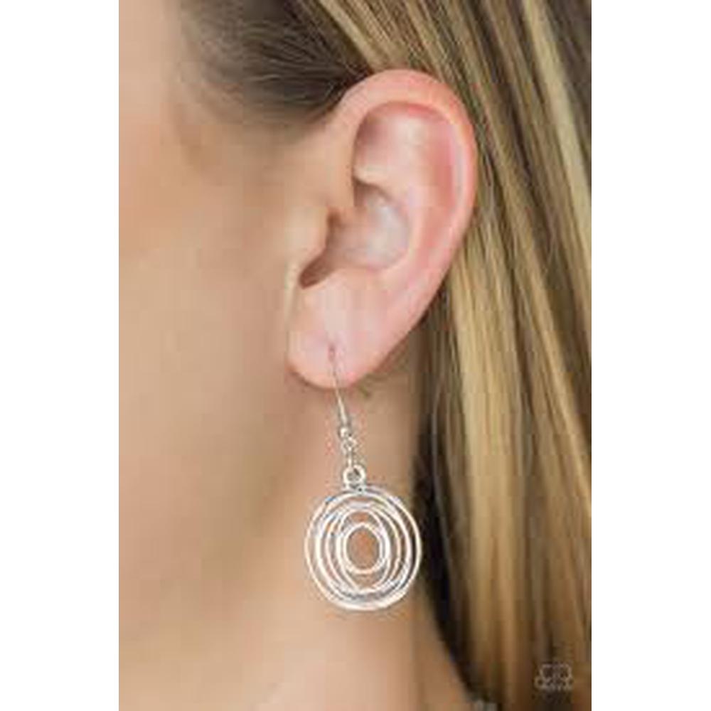 Sol Mate Silver Necklace - Paparazzi - Paparazzi - Dare2bdazzlin N Jewelry