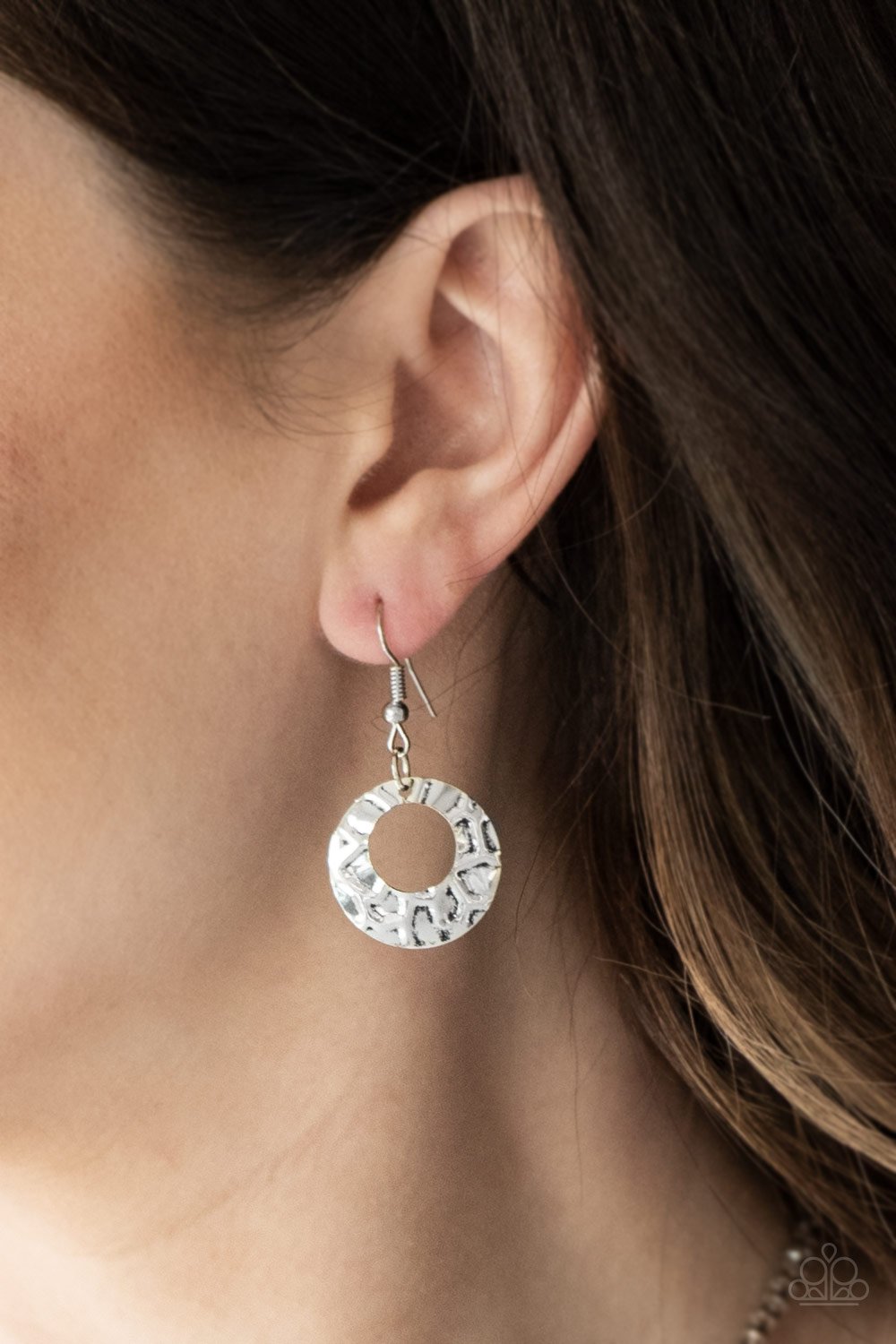 Texture Trio - Silver Necklace - Paparazzi - Dare2bdazzlin N Jewelry