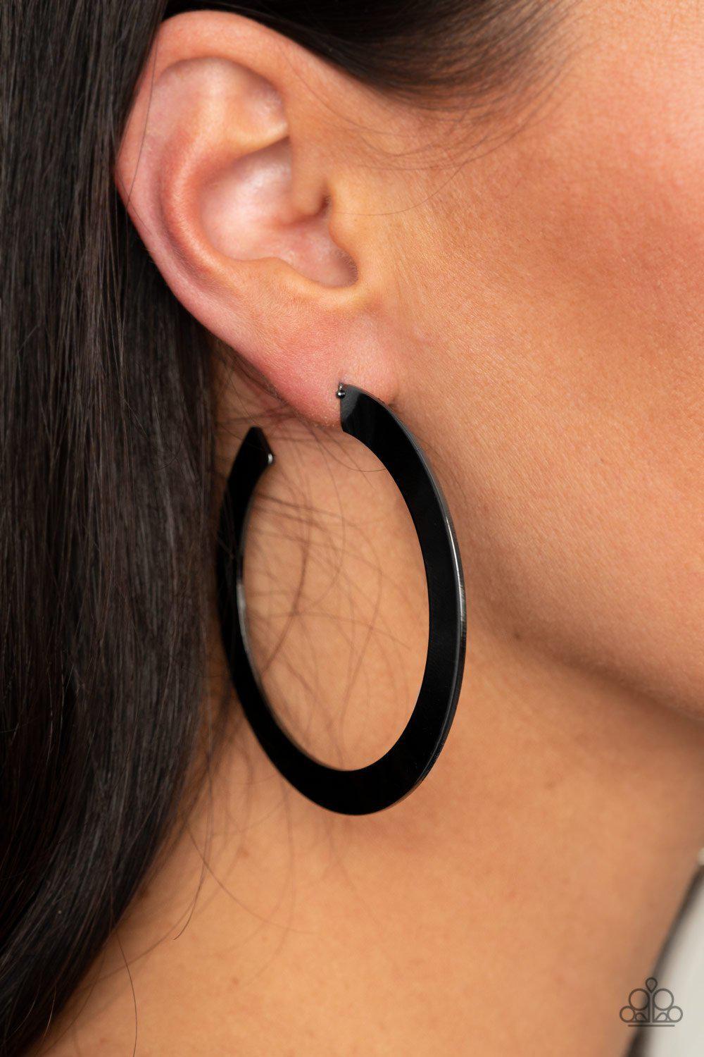 The Inside Track - Black Earring - Paparazzi - Dare2bdazzlin N Jewelry