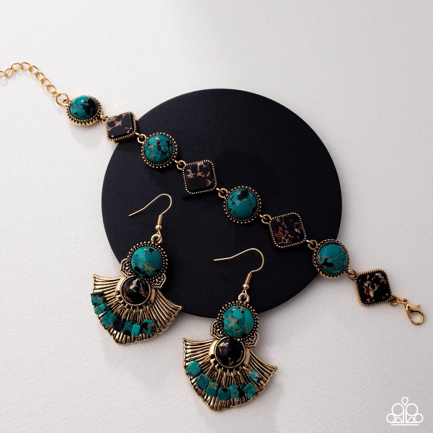 Simply Santa Fe - Fashion Fix Set - December 2025