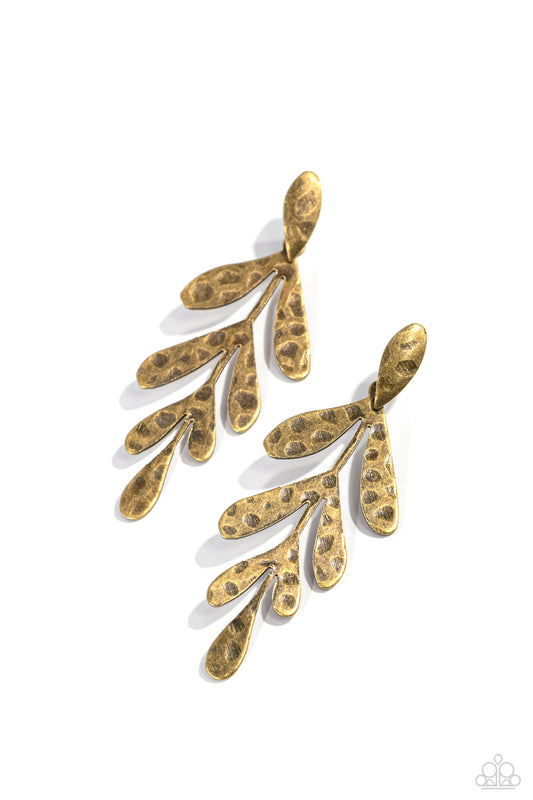 Jungle Fauna - Brass Post Earring - Paparazzi - Dare2bdazzlin N Jewelry