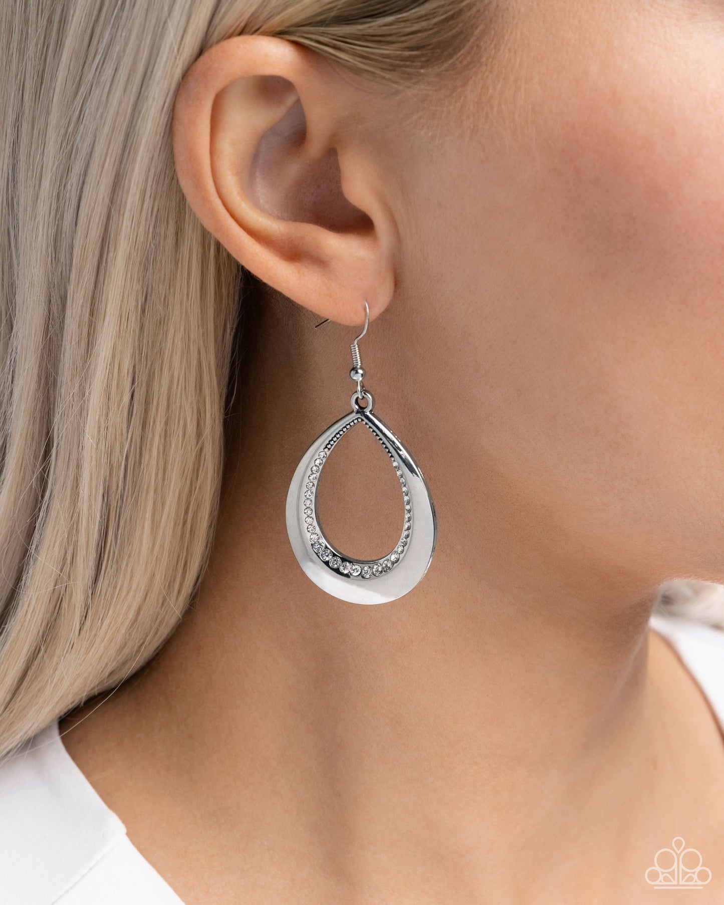 Inner Iridescence - White Earring - Paparazzi - Dare2bdazzlin N Jewelry