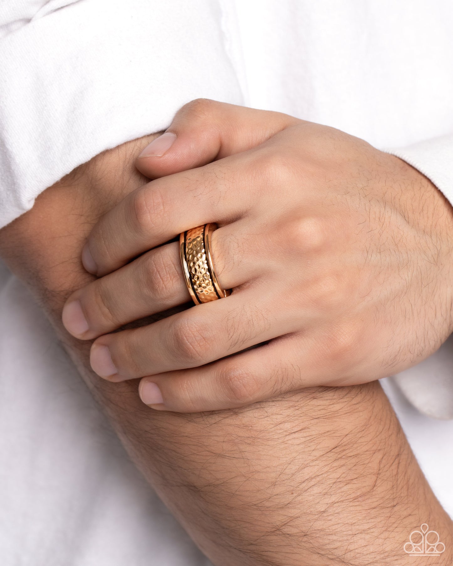 Hammered Houdini - Gold Ring - Paparazzi - Dare2bdazzlin N Jewelry