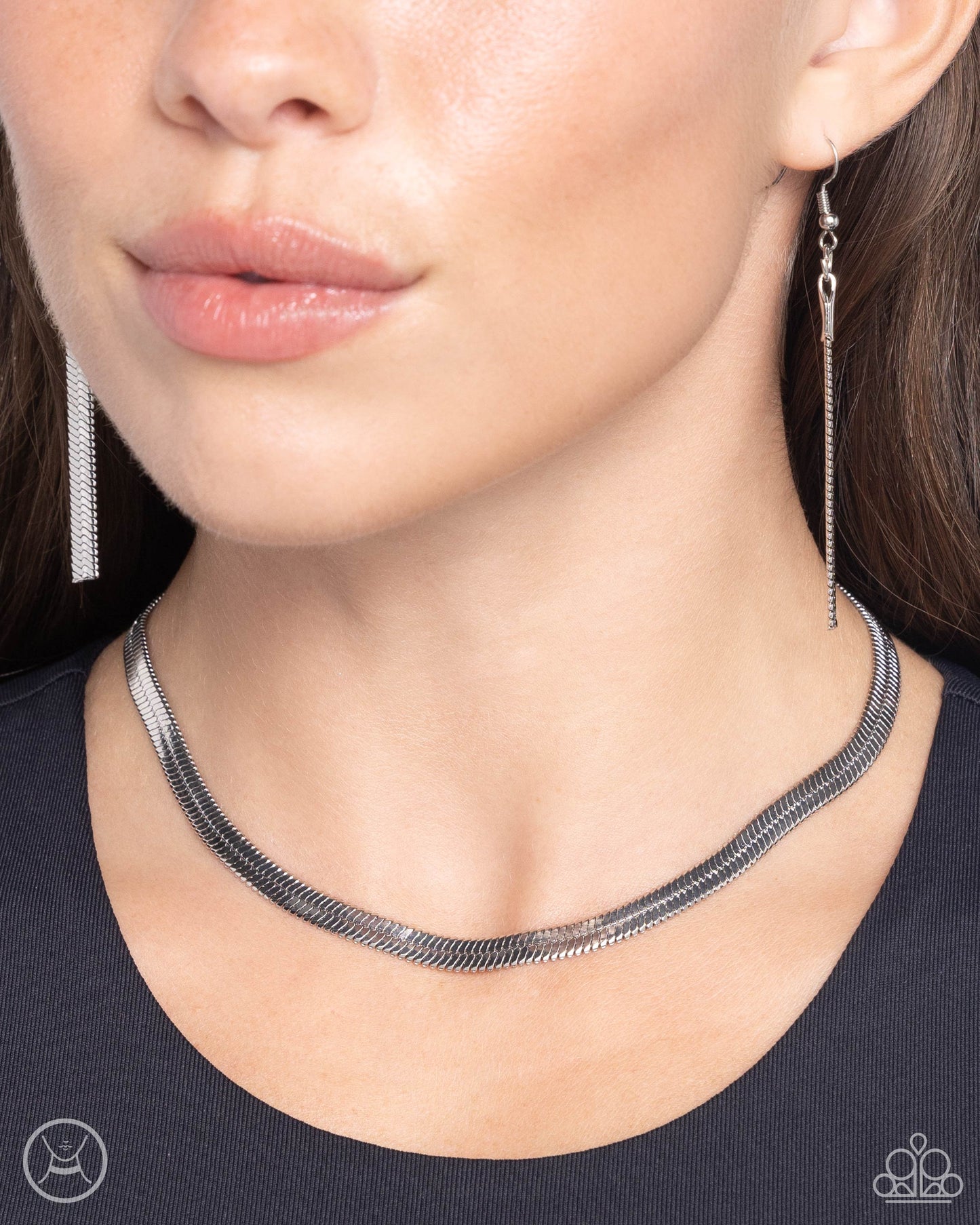Musings Moment - Silver Choker - Paparazzi - Dare2bdazzlin N Jewelry