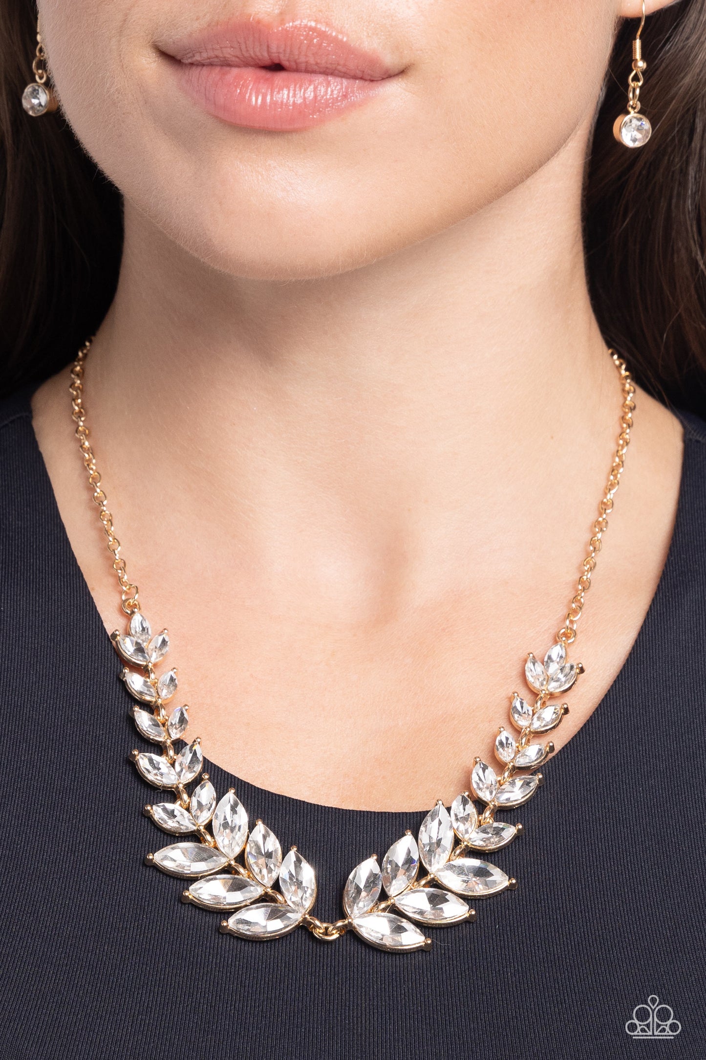 Luxury Laurels - Gold Necklace - Paparazzi - Dare2bdazzlin N Jewelry