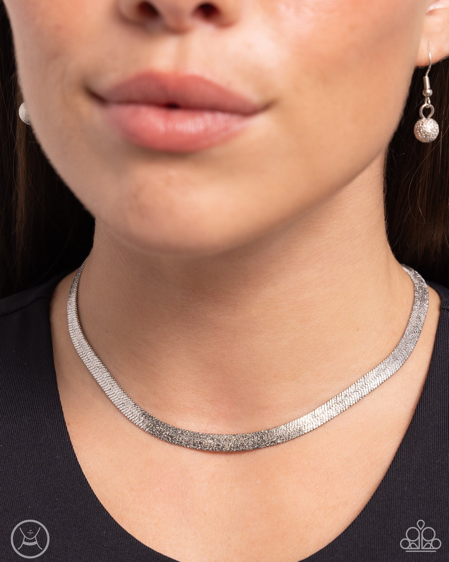 Simply Scintillating - Silver Choker - Paparazzi - Dare2bdazzlin N Jewelry