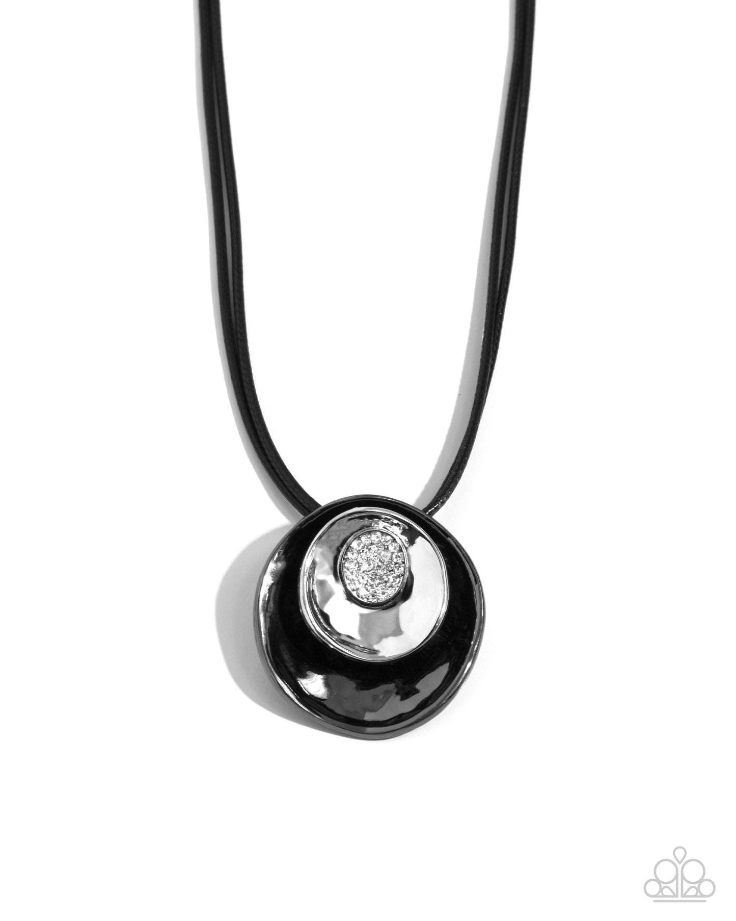 Duchess Disc - Black Necklace - Paparazzi - Dare2bdazzlin N Jewelry