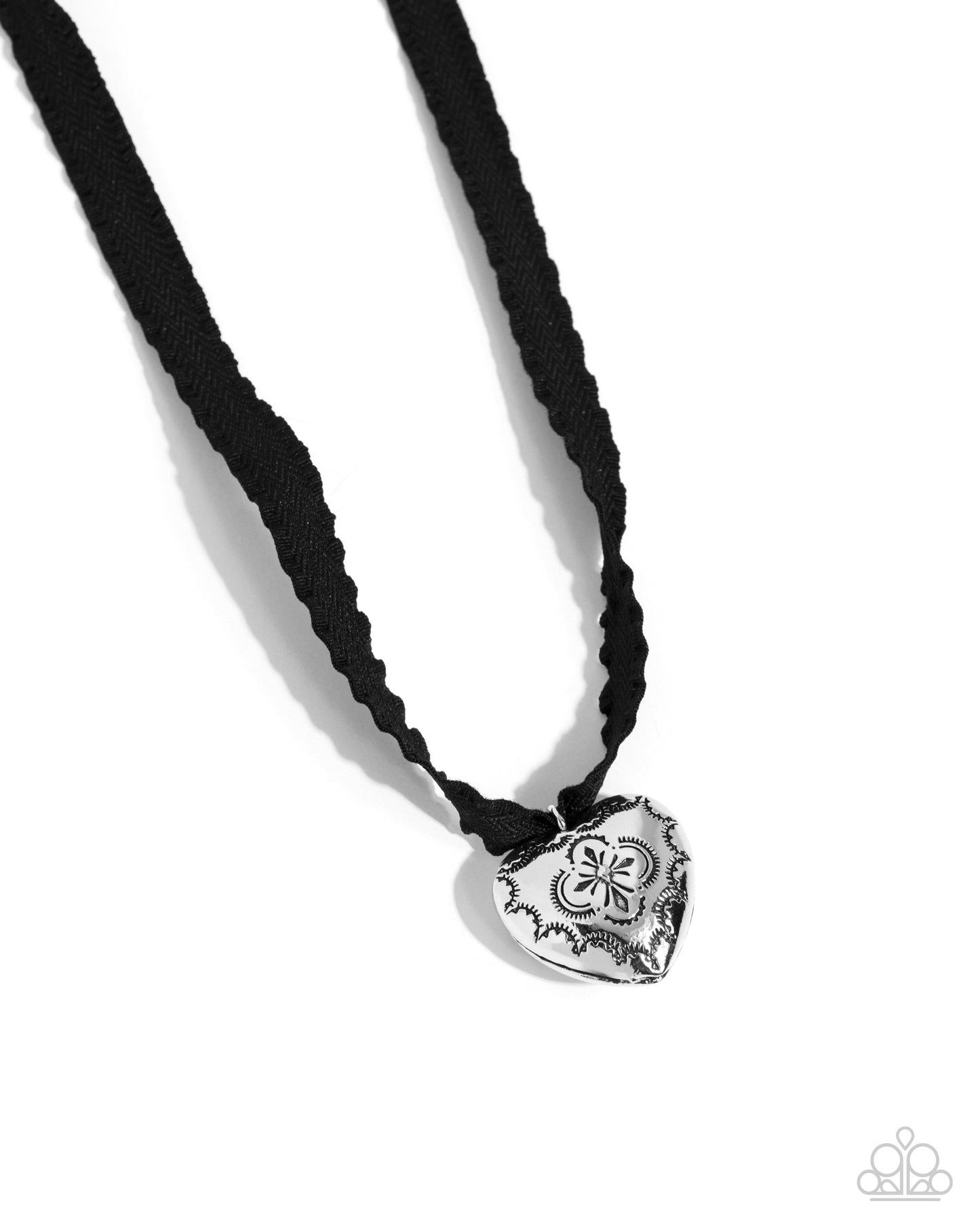 Fabricated Finesse - Black Necklace - Paparazzi - Dare2bdazzlin N Jewelry