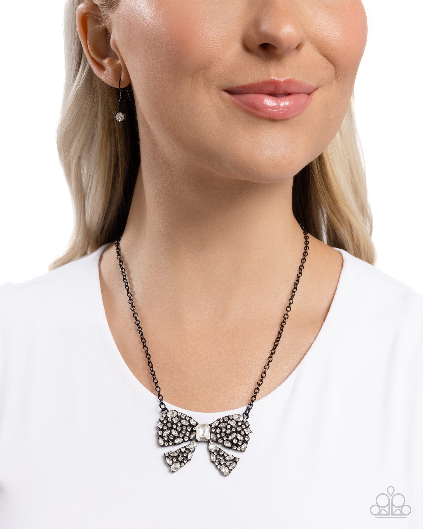 Bewitching Bow - Black Necklace - Paparazzi - Dare2bdazzlin N Jewelry