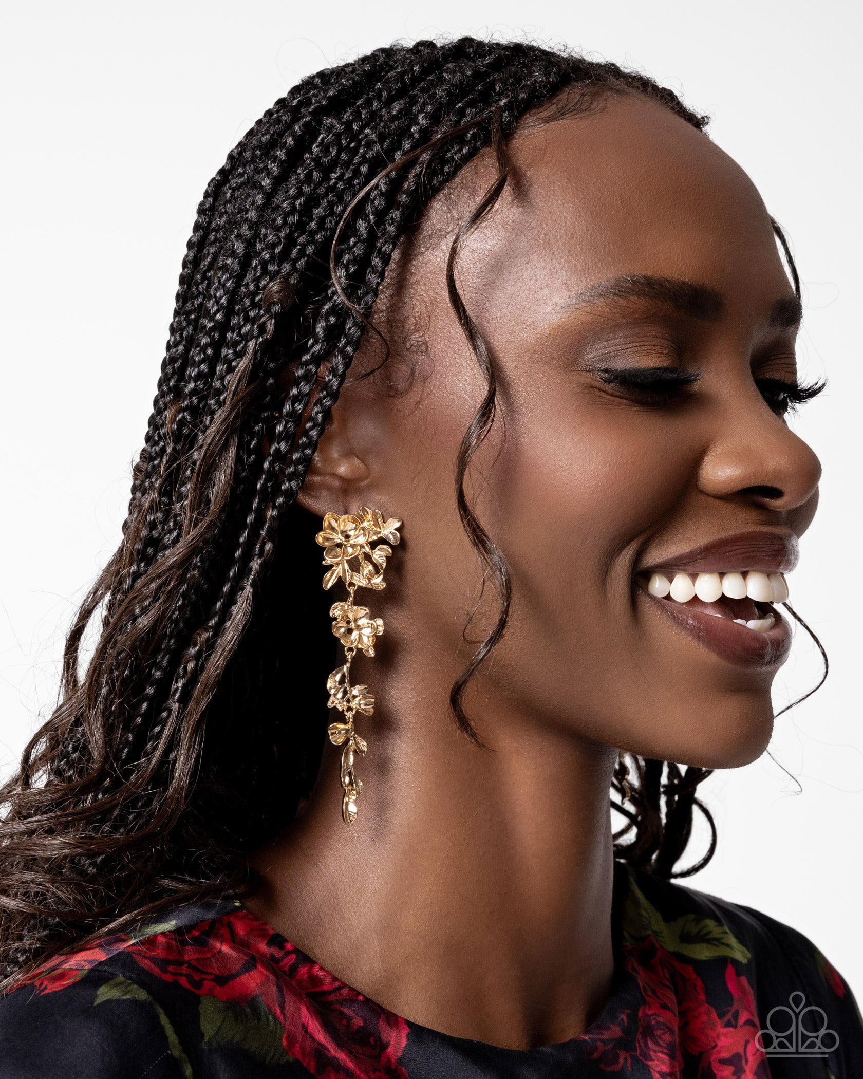 Generous Garden - Gold Post Earring - Paparazzi - Dare2bdazzlin N Jewelry