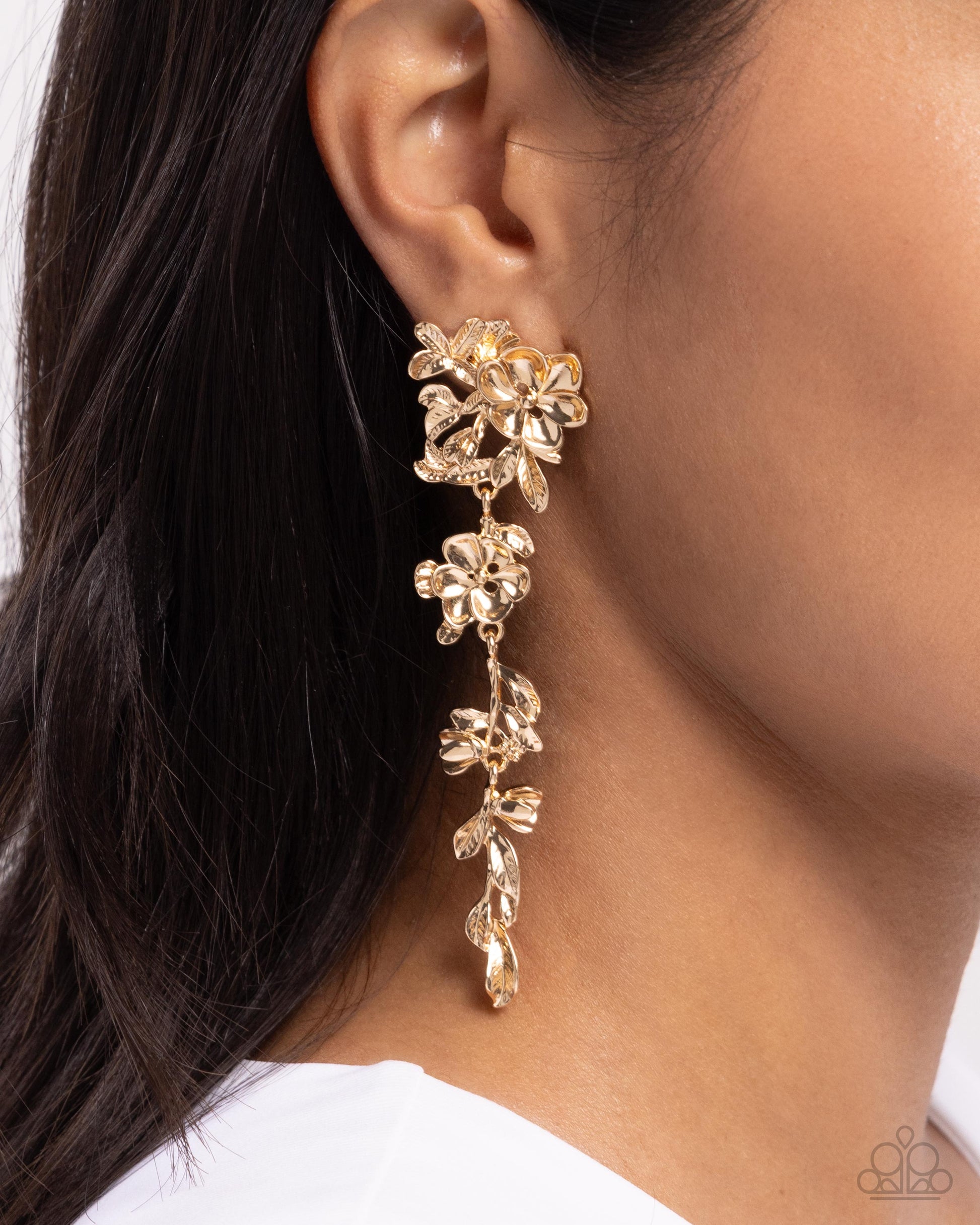 Generous Garden - Gold Post Earring - Paparazzi - Dare2bdazzlin N Jewelry