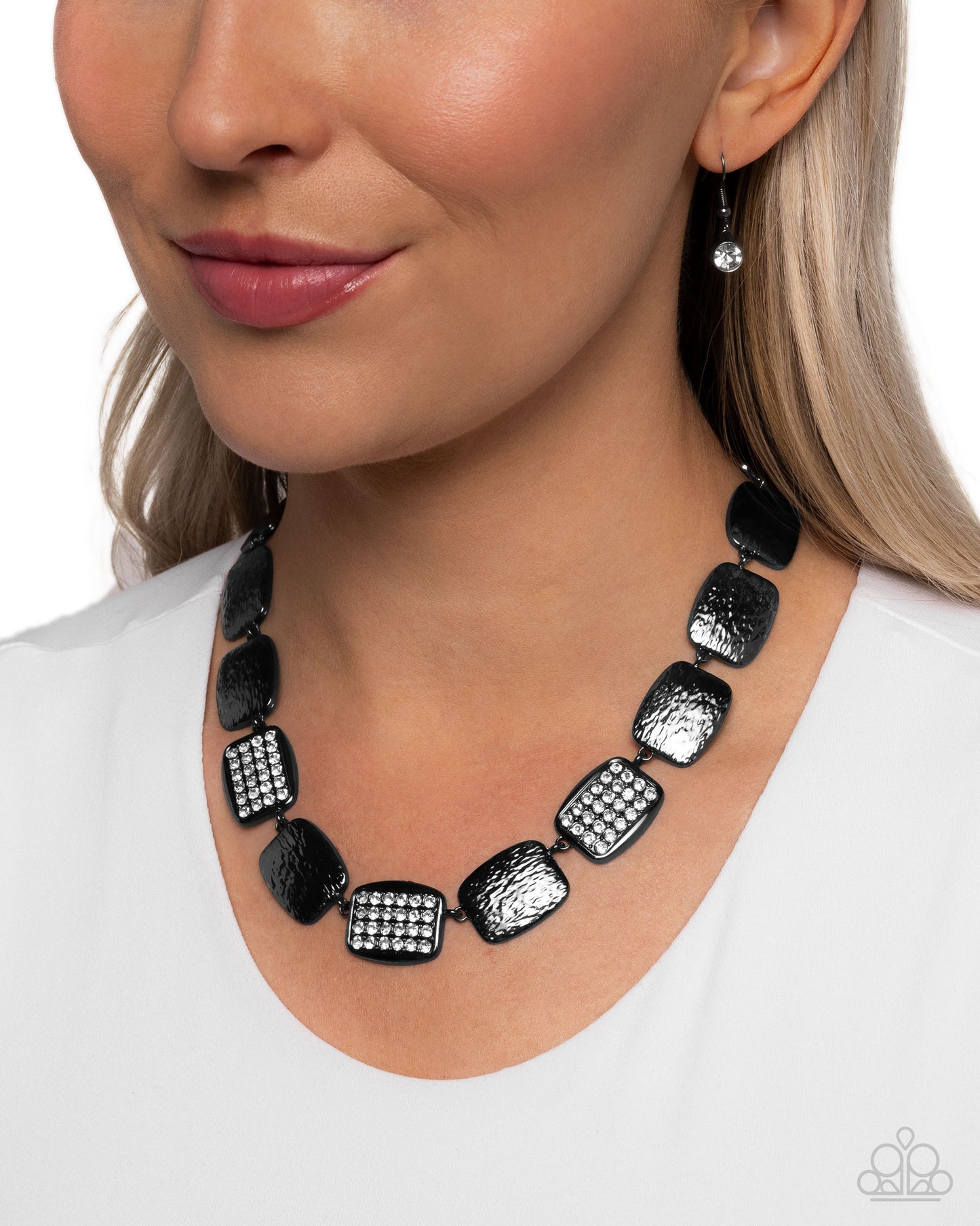 Brilliant Belonging - Black Necklace - Paparazzi - Dare2bdazzlin N Jewelry