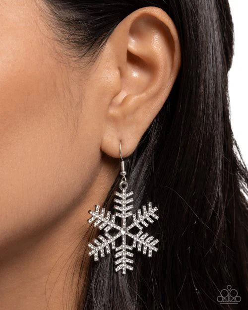 Snowflake Shimmer White Earring - Paparazzi - Dare2bdazzlin N Jewelry