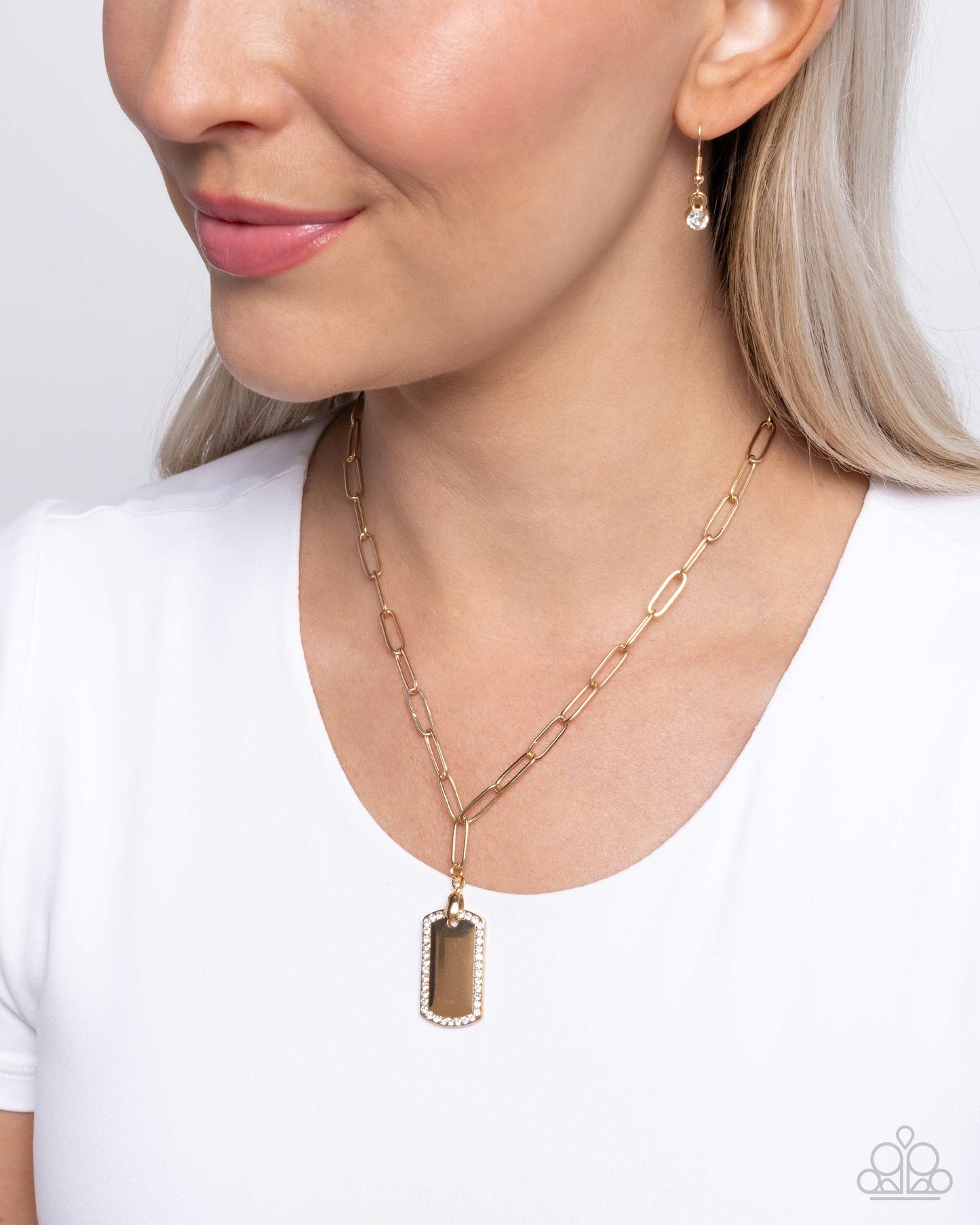 Simple Street - Gold Necklace - Paparazzi - Dare2bdazzlin N Jewelry
