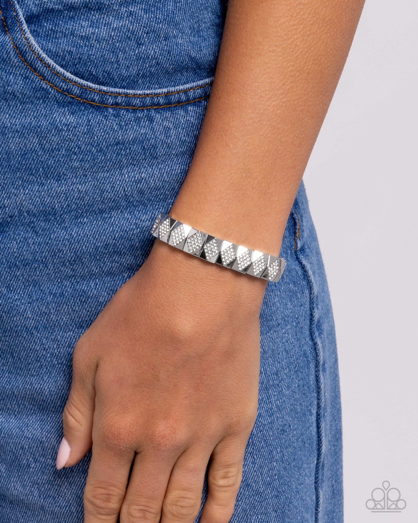 Ornate Outline - White Bracelet - Paparazzi - Dare2bdazzlin N Jewelry