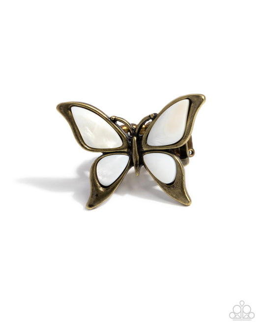 Suspended Story - Brass Ring - Paparazzi - Dare2bdazzlin N Jewelry