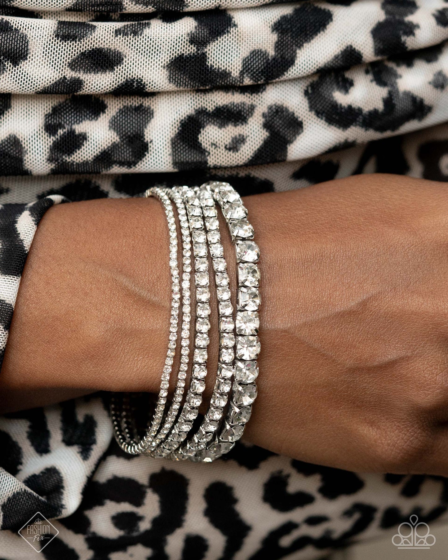 Persistent Pizzazz - White Bracelet - Paparazzi - Dare2bdazzlin N Jewelry