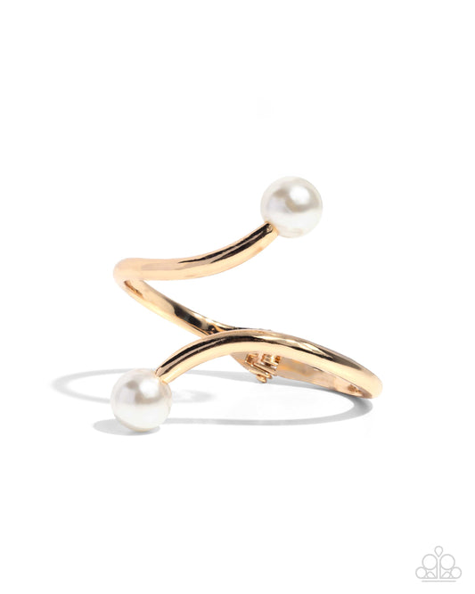 Effulgent Exemplar - Gold Bracelet - Paparazzi - Dare2bdazzlin N Jewelry
