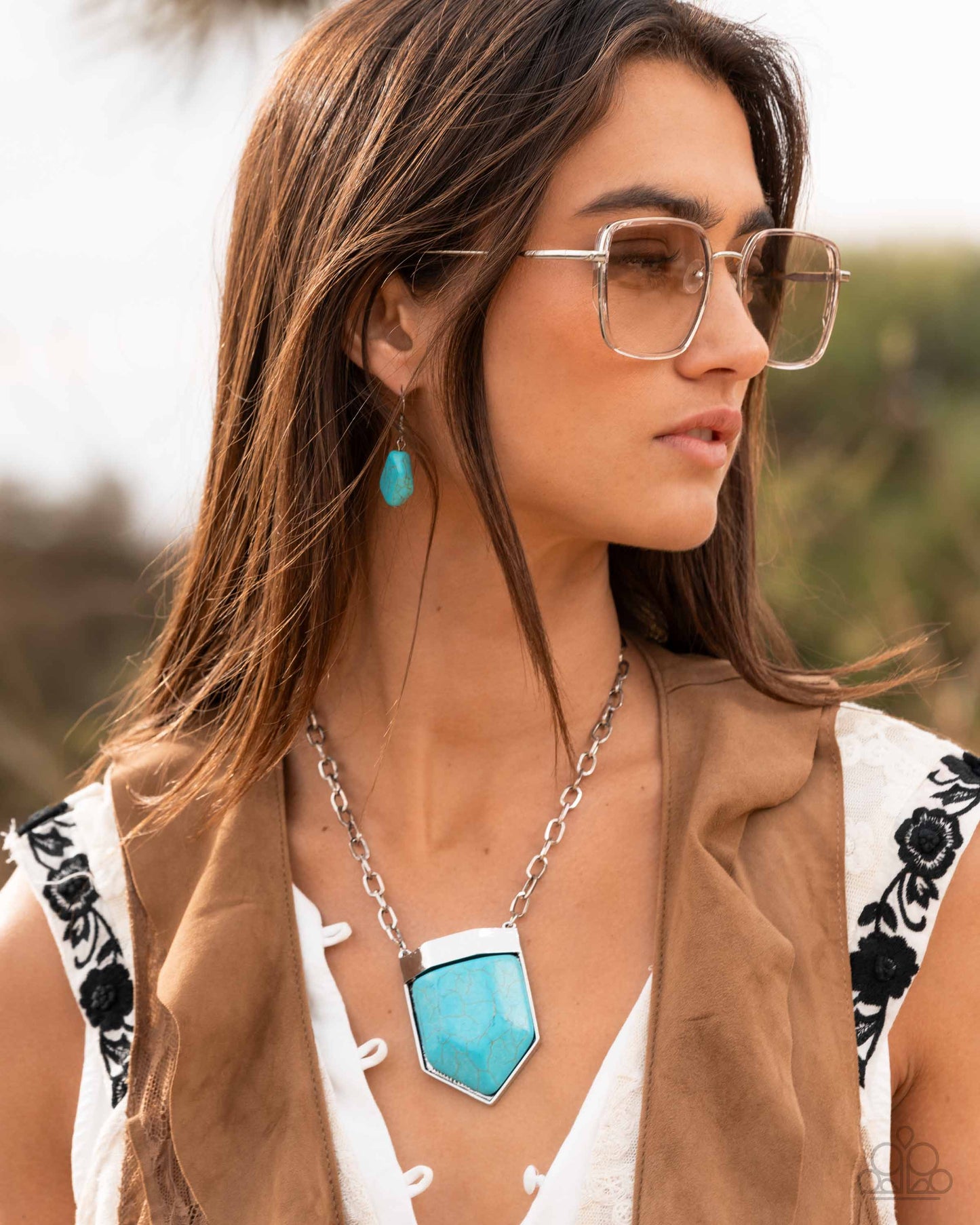 Pendant Passage - Blue Necklace - Paparazzi - Dare2bdazzlin N Jewelry