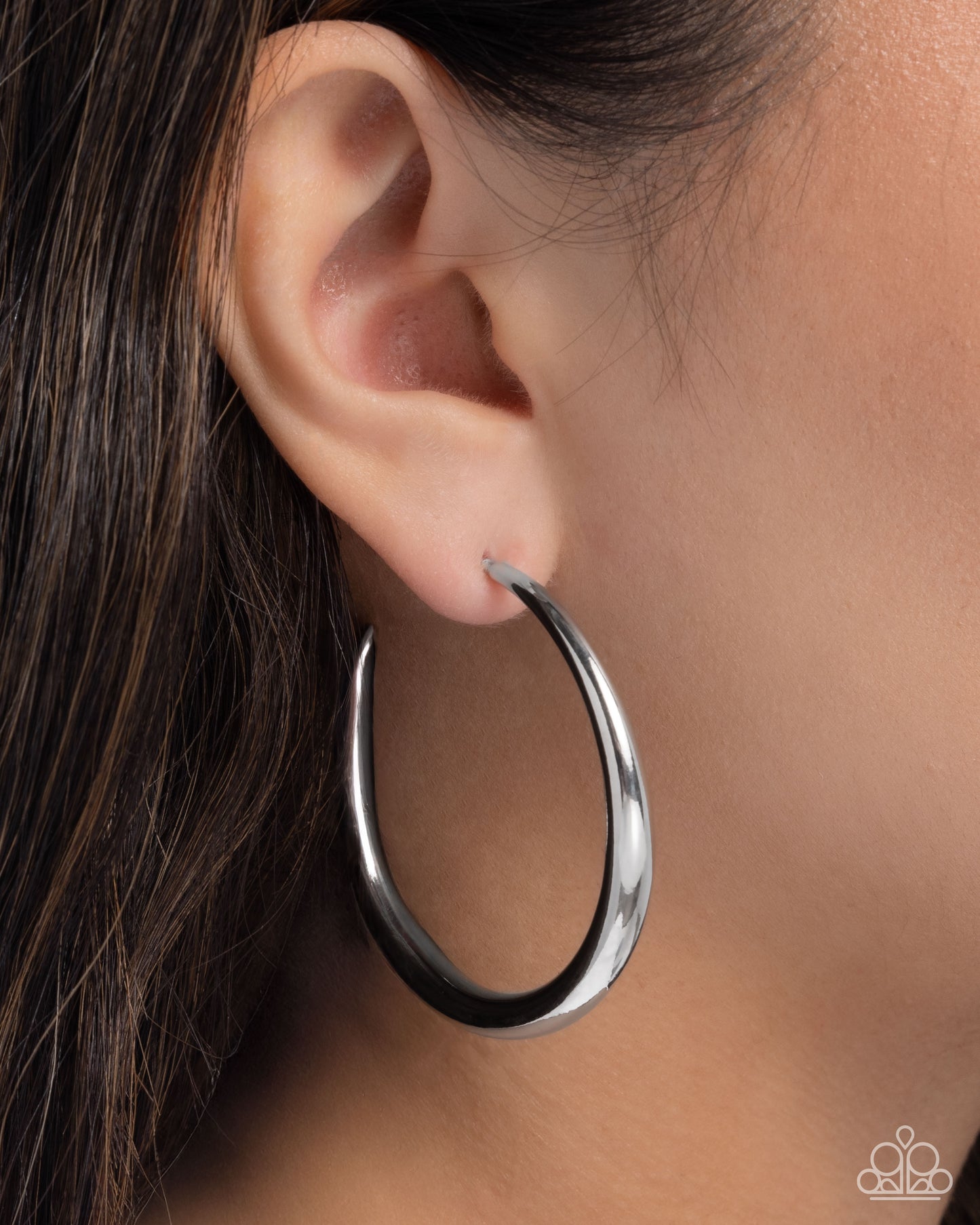 Sleek Selvage - Silver Hoop Earring - Paparazzi - Dare2bdazzlin N Jewelry