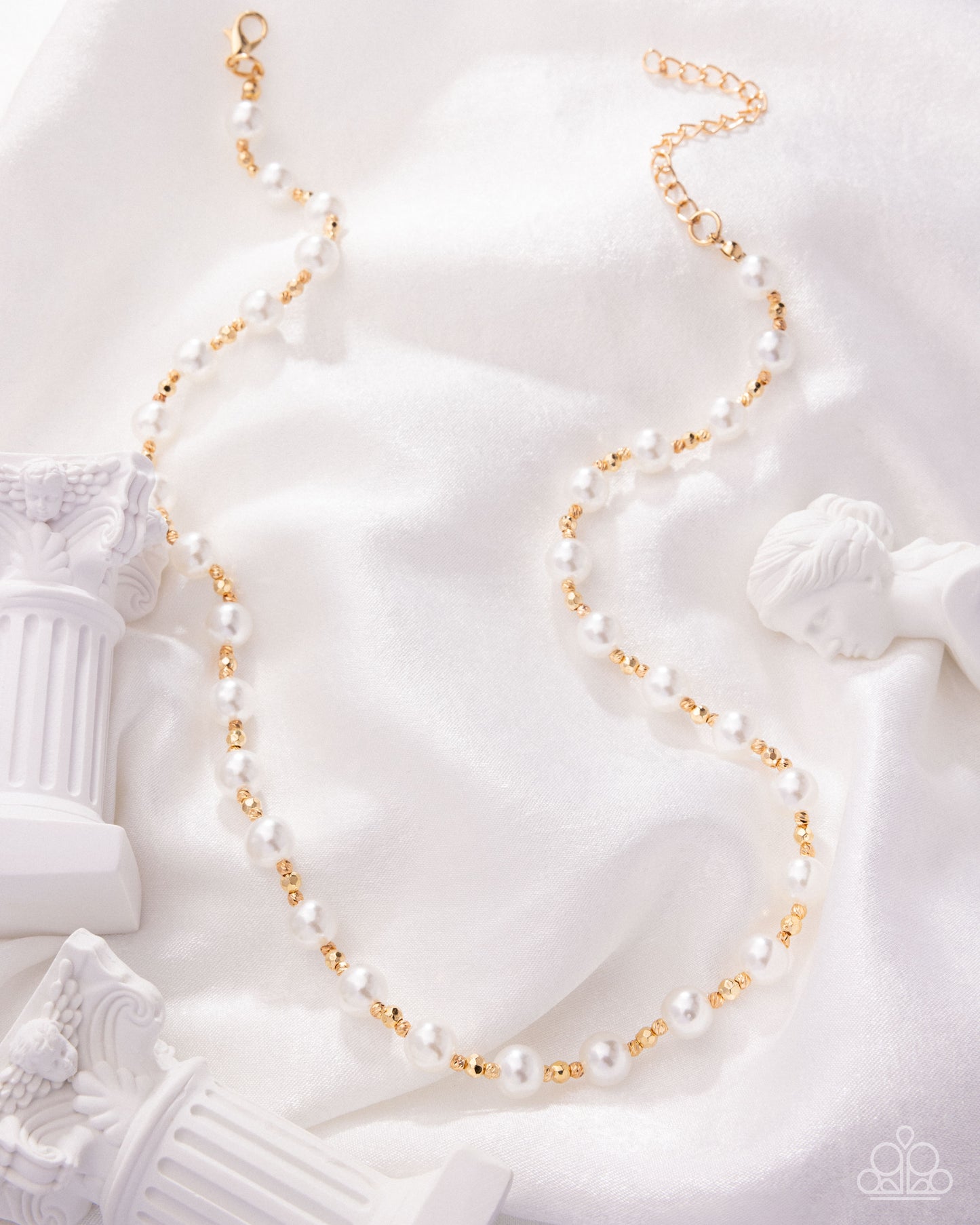 Pearl Premiere - Gold Necklace - Paparazzi - Dare2bdazzlin N Jewelry
