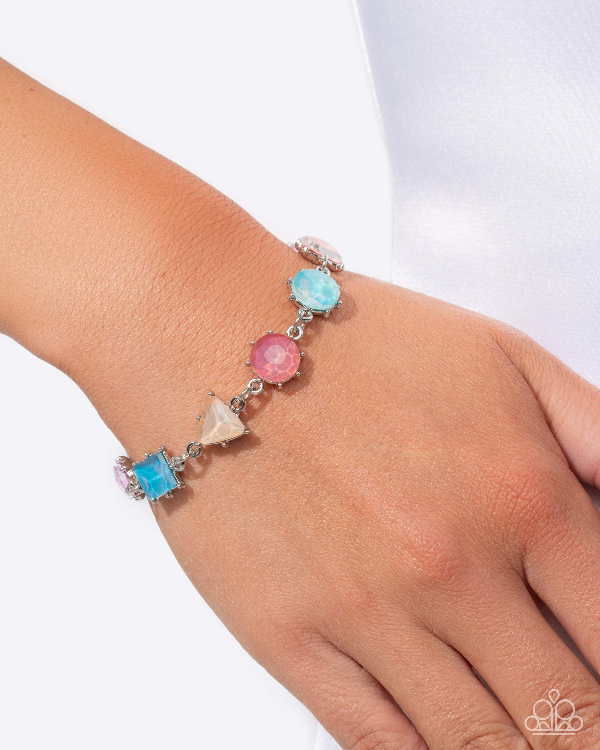 Royal Arrangement - Multi Bracelet - Paparazzi - Dare2bdazzlin N Jewelry