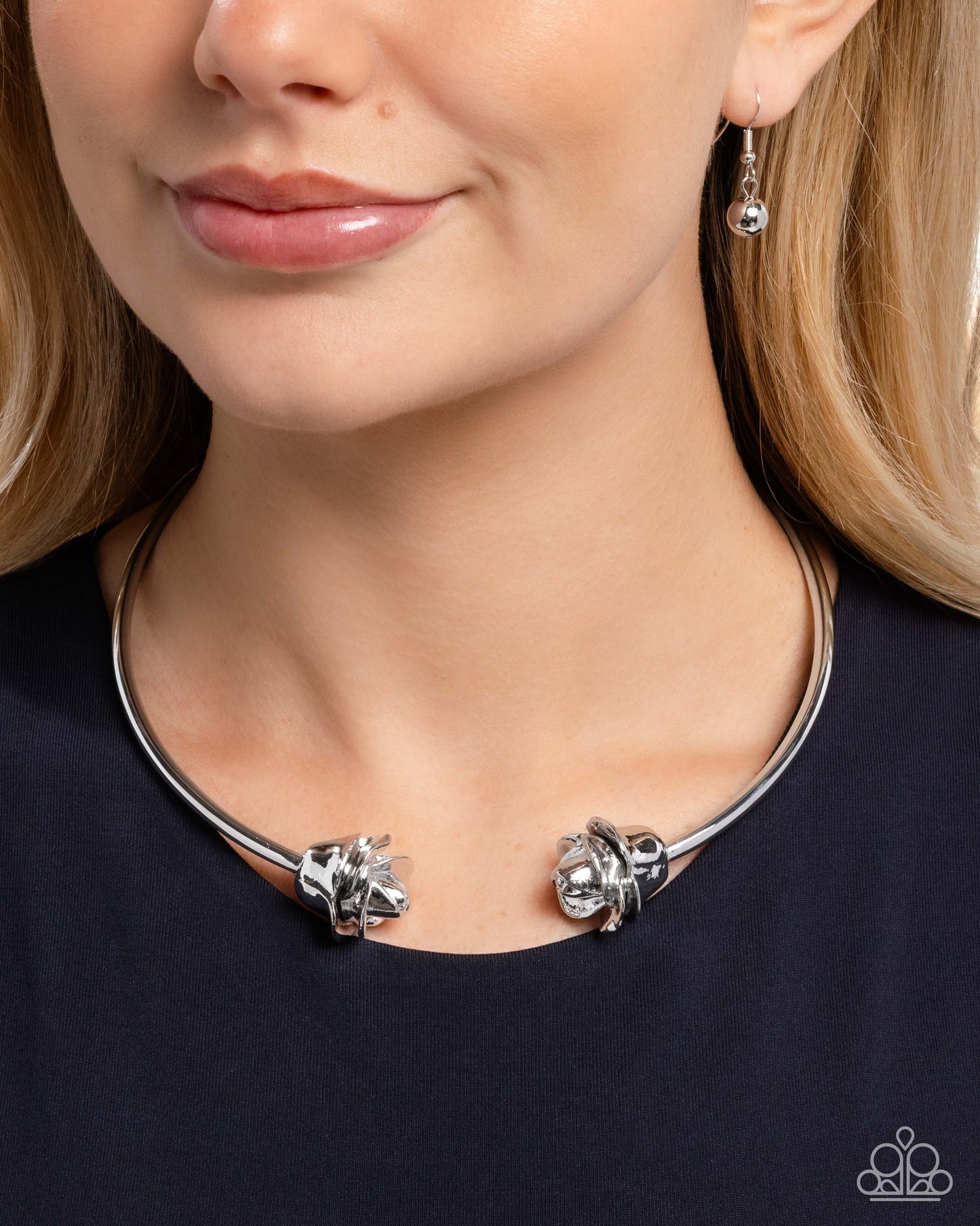 Rosy Radius - Silver Necklace - Paparazzi - Dare2bdazzlin N Jewelry