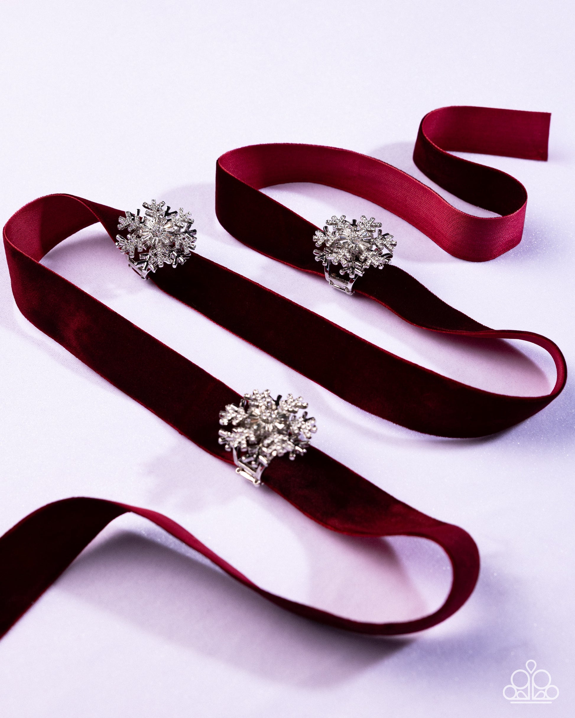 Snowflake Sensation - White Ring - Paparazzi - Dare2bdazzlin N Jewelry