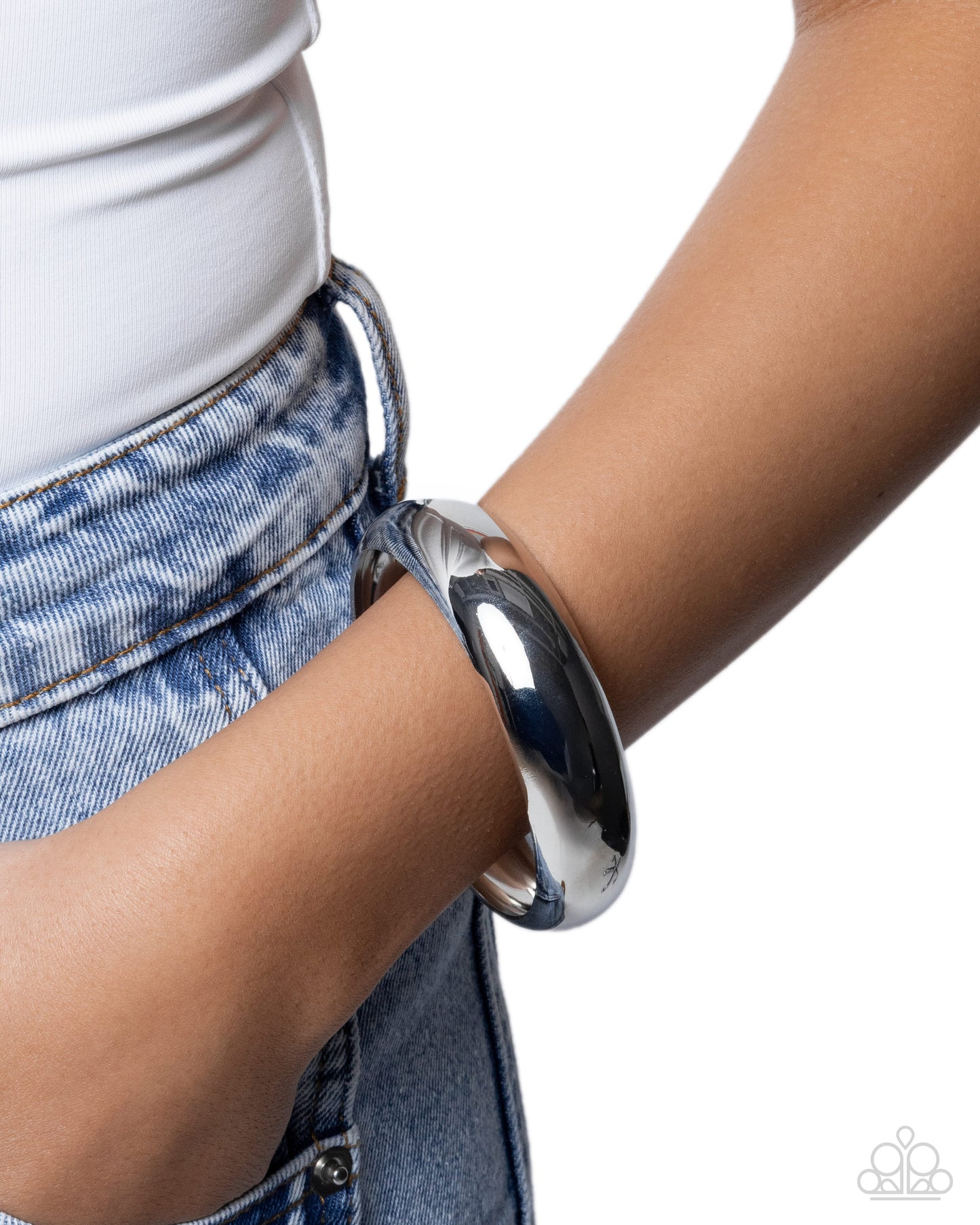 Sleek Shanty - Silver Bracelet - Paparazzi - Dare2bdazzlin N Jewelry