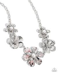 FLOWER Move Orange Necklace - Paparazzi - Dare2bdazzlin N Jewelry