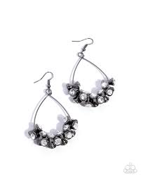 Courageous Chandelier Black Earring - Paparazzi - Dare2bdazzlin N Jewelry