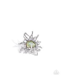 Artistic Movement Green Ring - Paparazzi - Dare2bdazzlin N Jewelry