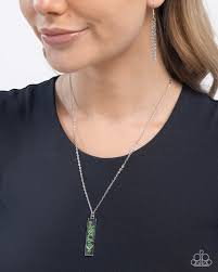 Lady AWESTRUCK Green Necklace - Paparazzi - Dare2bdazzlin N Jewelry