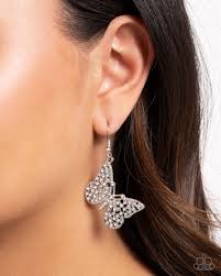 Aerial Audience White Earring - Paparazzi - Dare2bdazzlin N Jewelry
