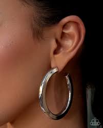 Sleek Spotlight Silver Hoop Earring - Paparazzi - Dare2bdazzlin N Jewelry