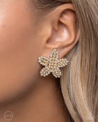 Starfish Serenade Gold Clip-On Earring - Paparazzi - Dare2bdazzlin N Jewelry
