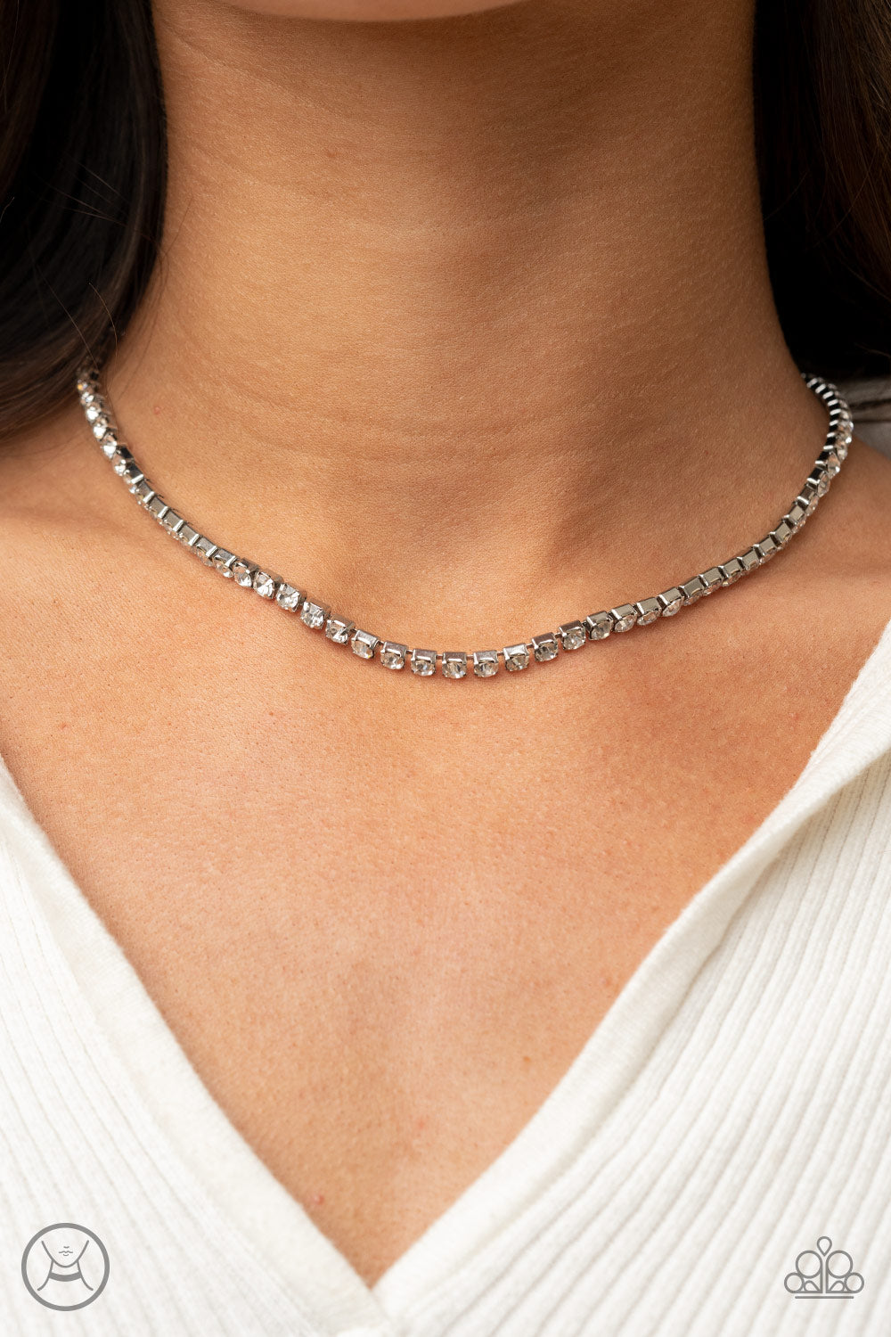 Starlight Radiance - White Choker - Paparazzi - Dare2bdazzlin N Jewelry
