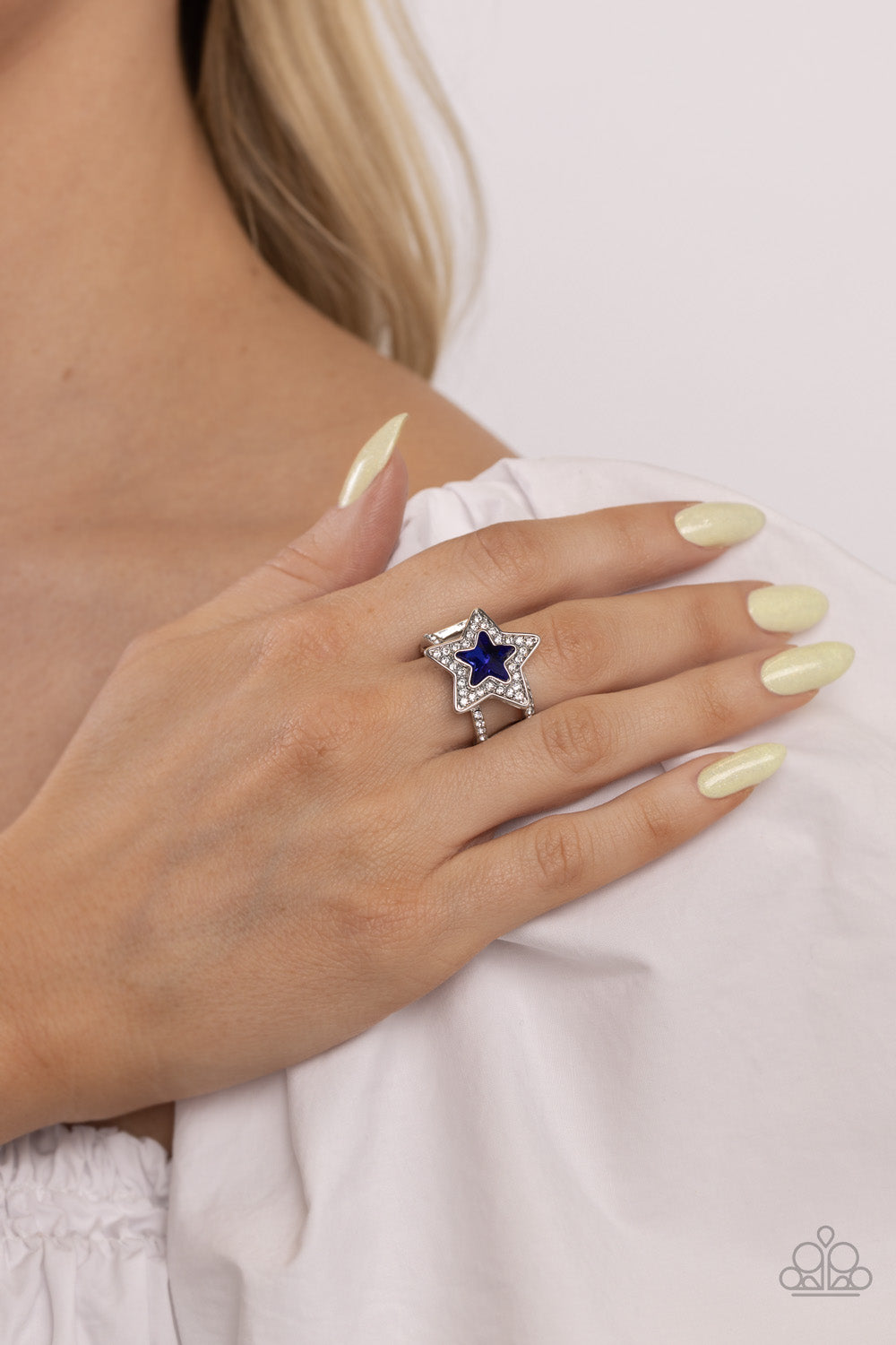 One Nation Under Sparkle - Blue Ring - Paparazzi - Dare2bdazzlin N Jewelry