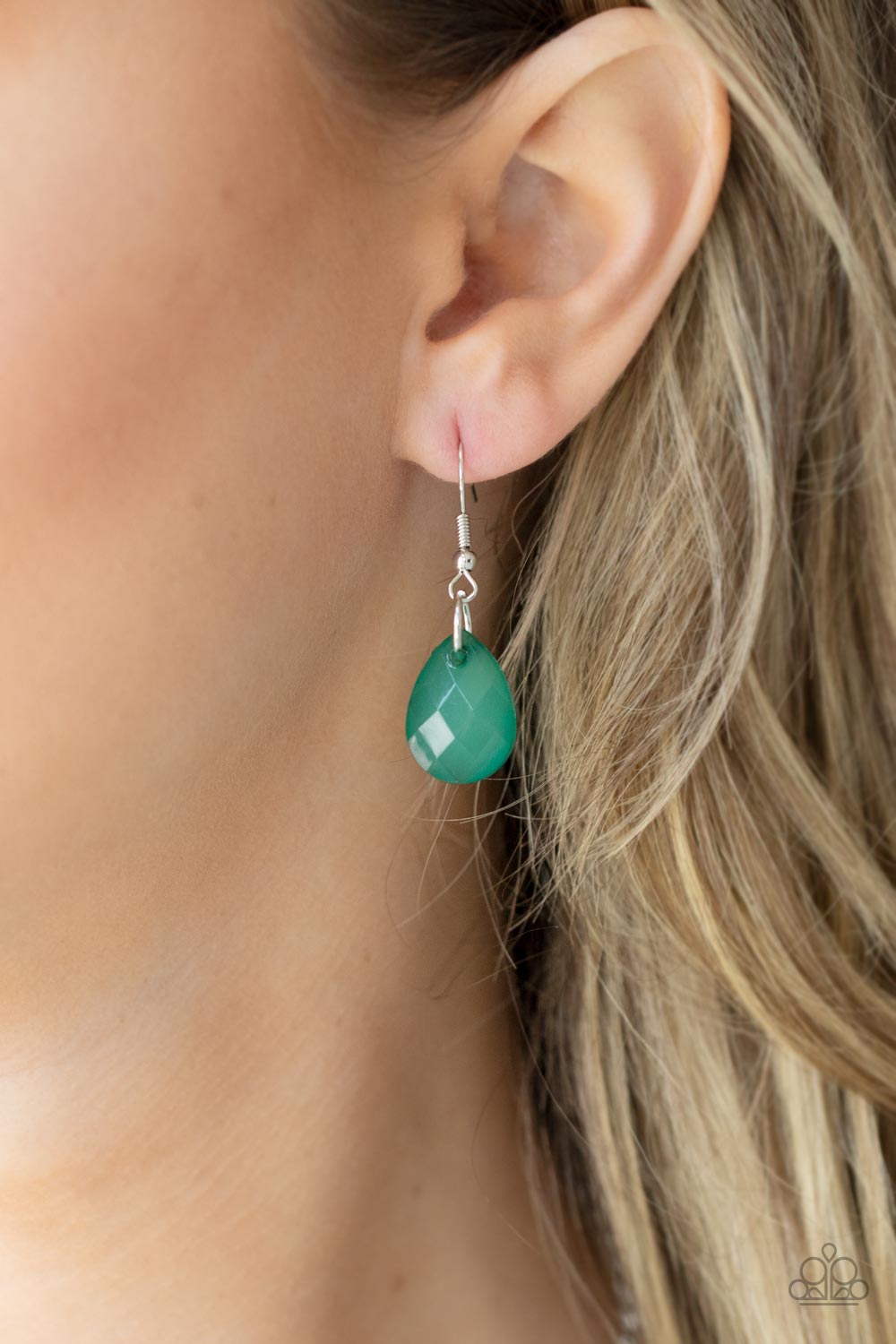 Front Row Flamboyance - Green - Paparazzi - Dare2bdazzlin N Jewelry